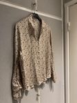 Levate room blus med knappar , large