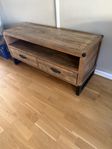Woodenforge Mio TV-bänk