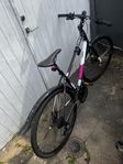 säljer två hybridcyklar ny skick