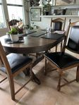 ovalt matbord 100x150. 4 stolar
