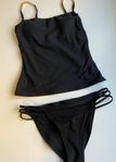 Badlinne med bikinitrosor storlek M