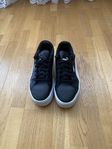 Puma skor Karmen L svarta