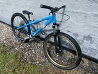 Jump/ Dirtbike