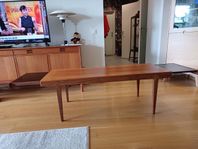 soffbord i teak med 2 utdrags skivor