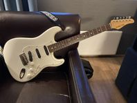 Strata, Schecter, Bare Knuckle, Dimarzio