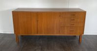 retro sideboard i teak , nätt modell