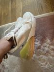 Nike 270