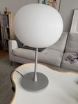 Bordslampa Glo-Ball T1 från italienska Flos