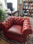 Äkta Chesterfield fåtölj (röd)