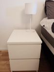 2 st MALM sängbord från IKEA – stilrena & i fint skick!