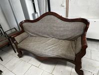 Soffa med 2 pallar