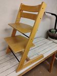 stokke barnstol  i bra grundskick