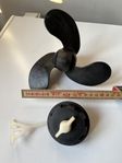 Propeller och tanklock till 2-takts båtmotor