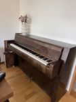 piano äldre stil 