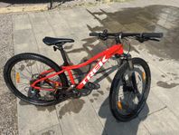 TREK Marlin 5 Storlek XS. 2023