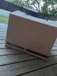 Flyttkartonger av olika märken