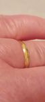 18k guldring räflad