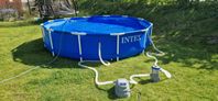 Intex utomhuspool till salu