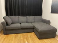 3-sitssoffa med schäslong.