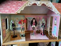 monster High dockor 