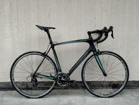 Bianchi Intenso Carbon / Shimano 105 / strl 59