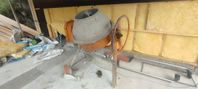 Betongblandare 200 liter – robust och fungerande, 1-fas 22