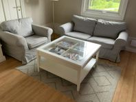 Ektorp soffa, fåtölj, Hemnes bord och TV-bänk
