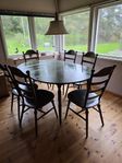 Nesto matsalsgrupp, 6 stolar, ett matbord 