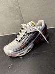 Nike Air Max Plus TN – Vit/Svart/Röd
