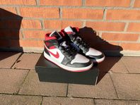 Jordan 1 Mid Gym Red Black white stl 42.5