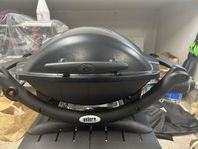 Weber Q1000 Bärbar Gasolgrill inkl väderskydd