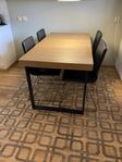 Köksbord med 6st stolar