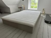 IKEA säng, Snarum + bäddmadrass Tuddal 