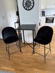 Barstolar Iris med bord från Mio
