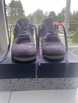 Säljer ett par: Air Jordan 4 Retro