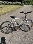 Herr-pojkcykel med växel o handbroms 400:-