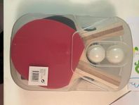 Bordtennisset med nät
