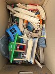 Brio tågbana med extra stationer