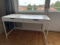 IKEA MICKE skrivbord i vitt