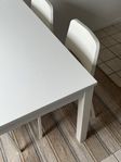Laneberg utdragbart köksbord vitt + 4st Teodores stolar vit