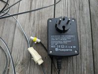 Transformator och lågspänningskabeln robotgräsklippare