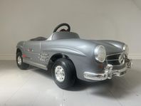 Leksaks/trampbil MB SL300 Cabriolet för entusiaster