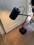 trevlig bordslampa med dimmer i kontakten
