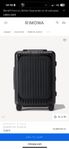 Mattsvart Rimowa Essential Sleeve kabinväska med 4-hjul