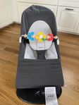 Babysitter BabyBjörn inkl. leksaksbåge
