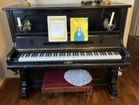 äldre piano 