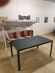 Hammock och trädgårdsbord