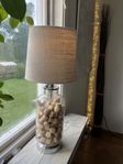 Annorlunda bordslampa