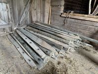 stängselstolpar