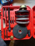 Verktygssats för framhjulslager 82 mm